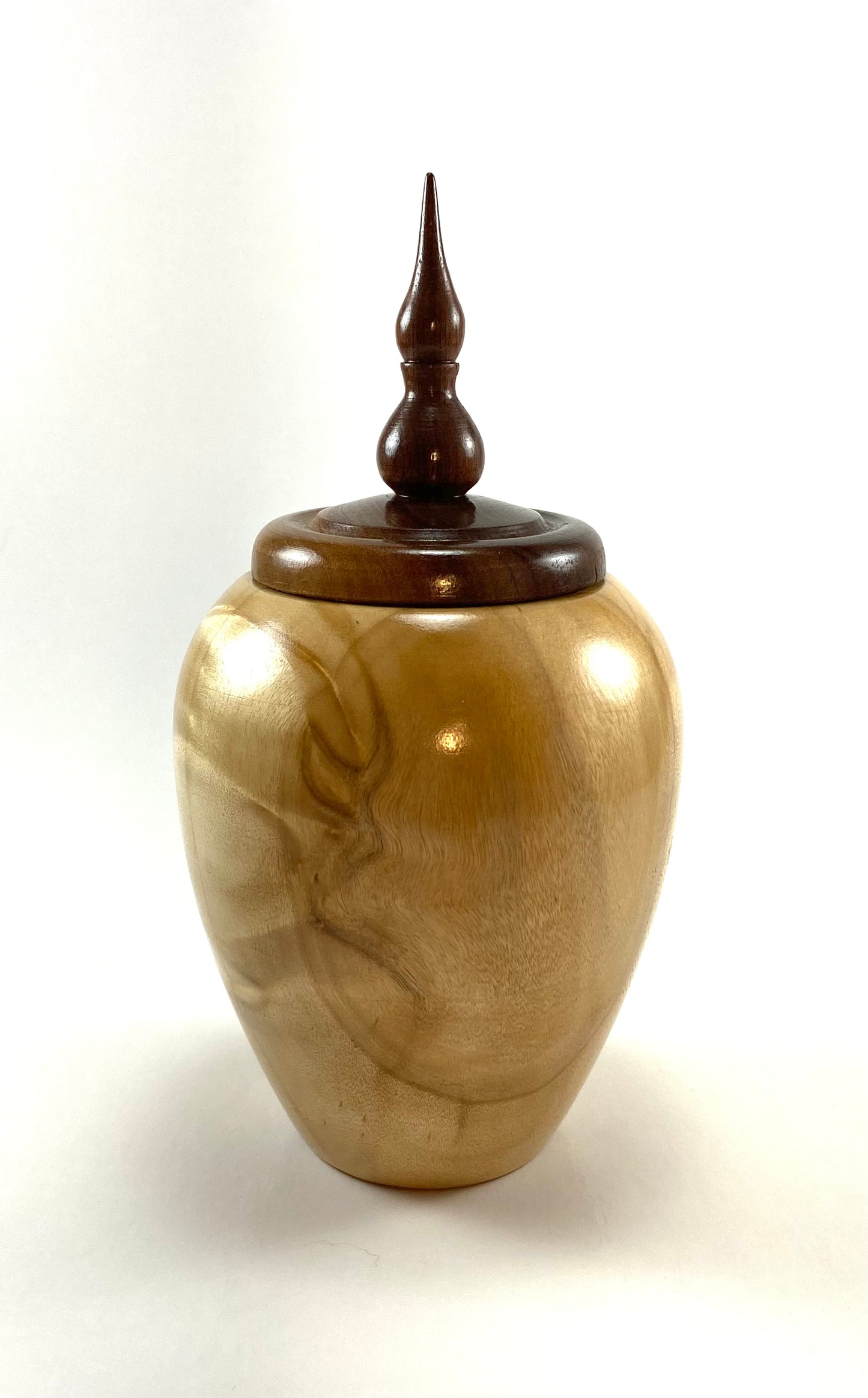 SM Maple/Walnut Urn